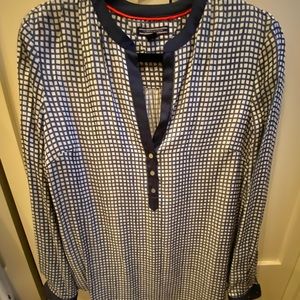 Tommy Hilfiger Long Sleeve Blouse w 3/4 Buttons Down